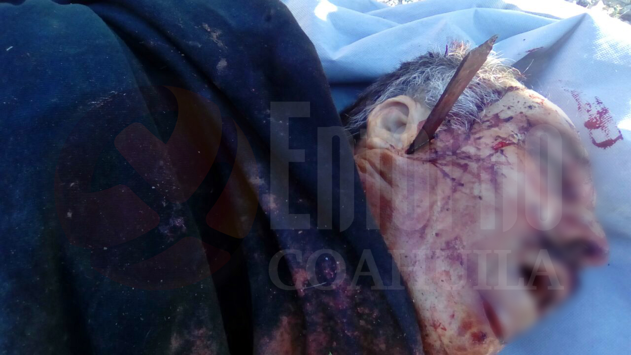 Se mata acuñense en volcadura