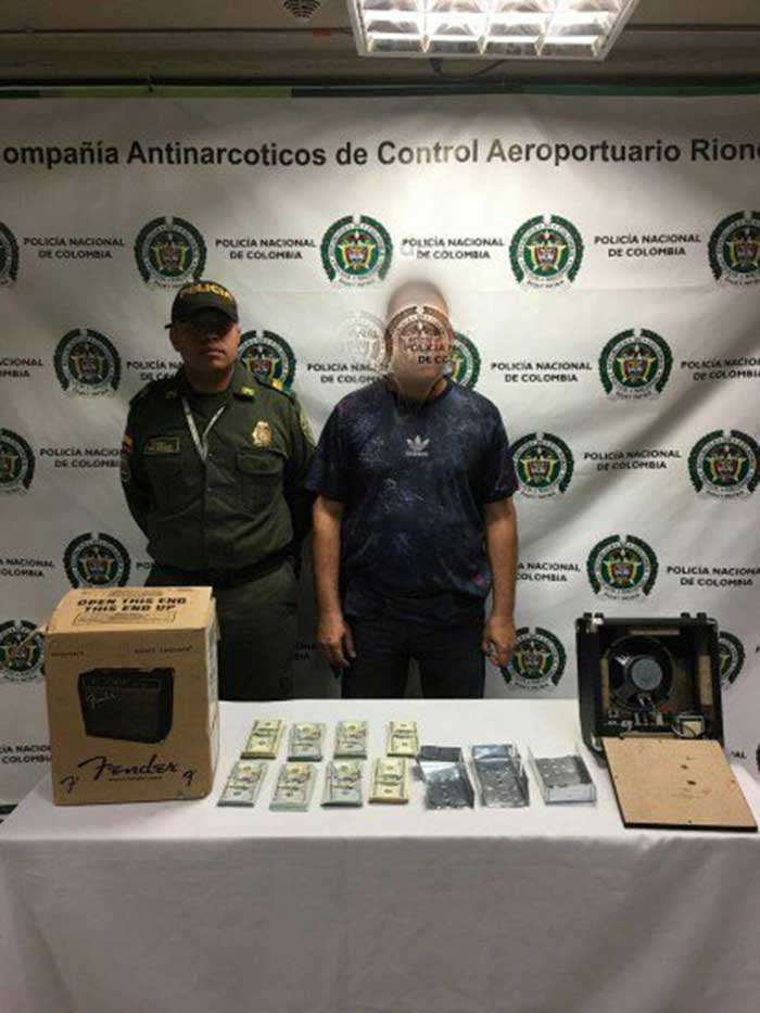 Hombre ‘se come’ 9 mil 600 dólares para pasar ilegalmente a Colombia