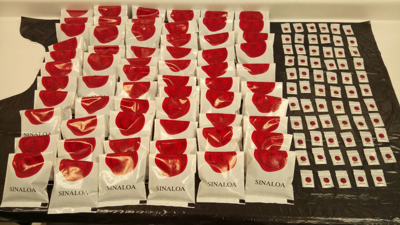 Asegura Fuerza Coahuila droga en auto; detiene a una persona