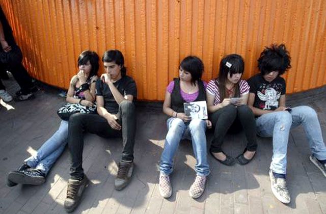 OCDE: tienen más probabilidades de ser “ninis” las mujeres