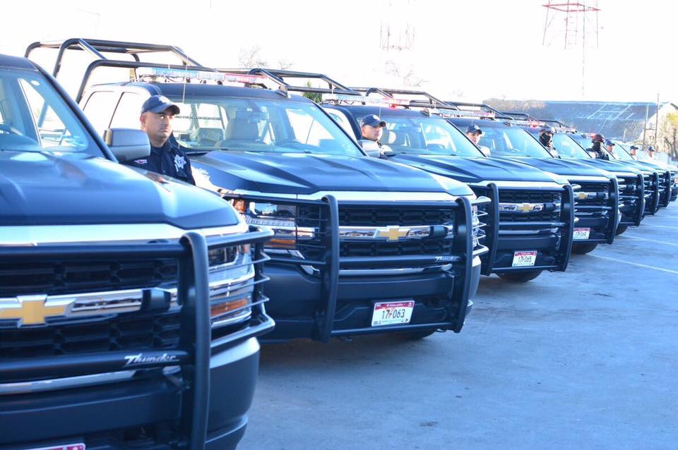 Entrega Purón equipo y patrullas <br>a la Policía Municipal