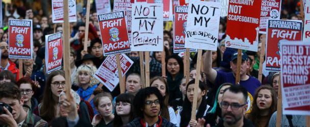 Protestan en EU miles de migrantes contra Trump