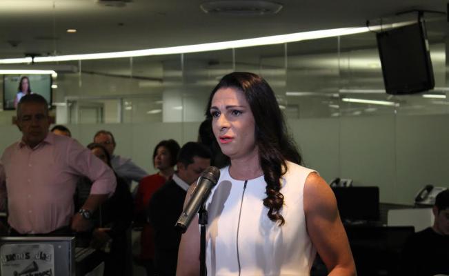 Ana Guevara presenta iniciativa contra violencia de género