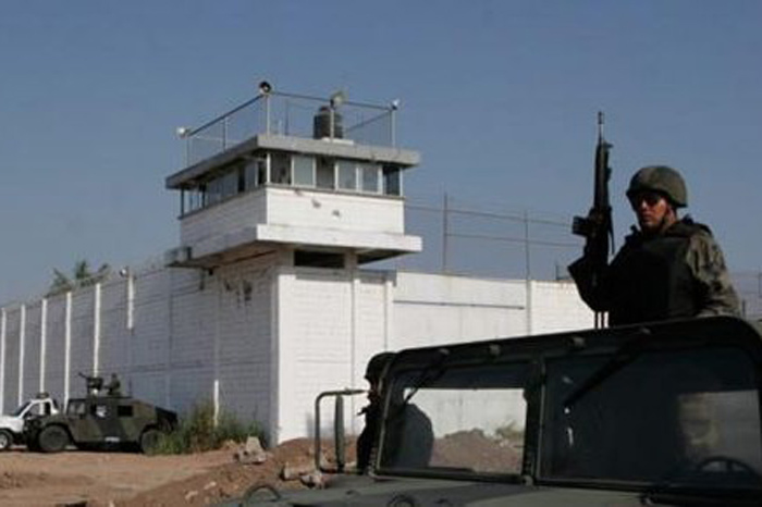 Riña deja dos reos lesionados en penal de Mazatlán