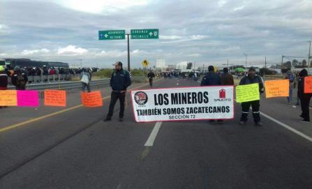 Liberan carretera en Zacatecas; emiten decreto para mineros