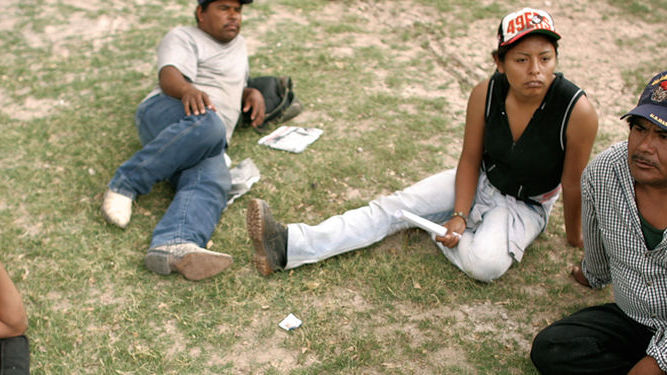 Mandatario de EU equipara a narcos con migrantes