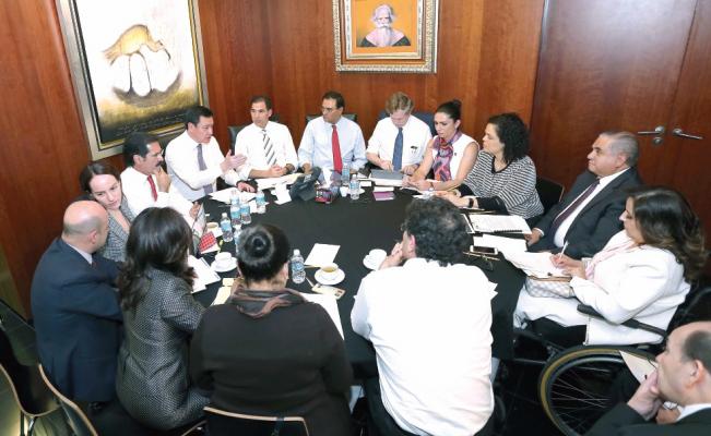 Osorio ve soluciones a migrantes con el Senado