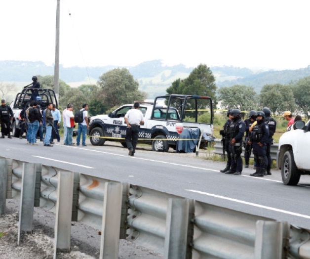 Grupo armado plagia a 8 personas de hotel en Puebla