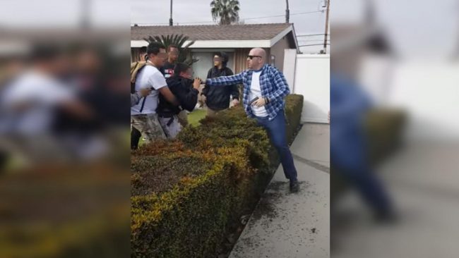 Dispara policía contra adolescentes hipanos en California