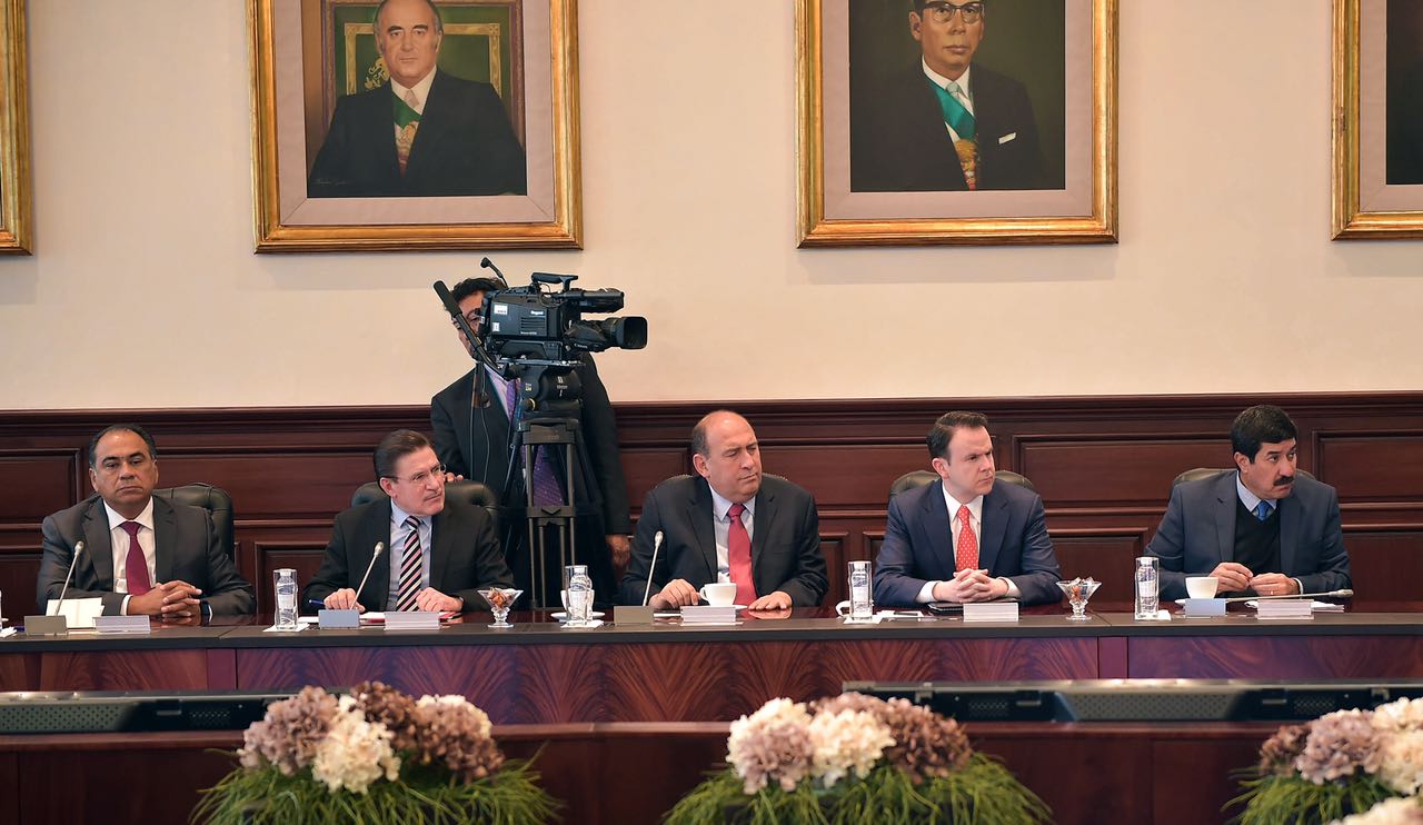 Rubén Moreira propone fortalecer la competitividad regional en México