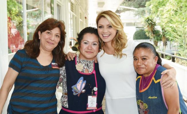 Angélica Rivera convoca a buscar la equidad