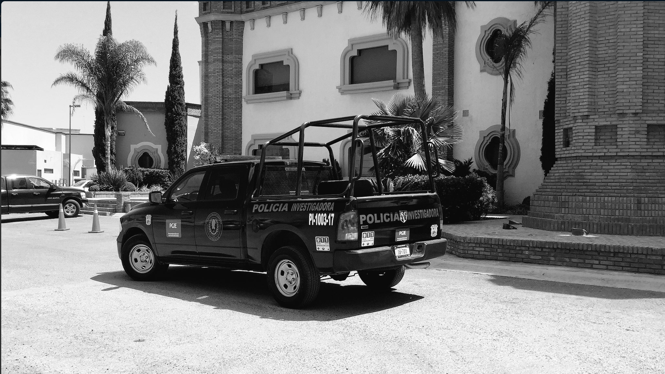 Pistola en mano asaltan a empleado <br>de Villa Ferré; le quitan 200 mil pesos