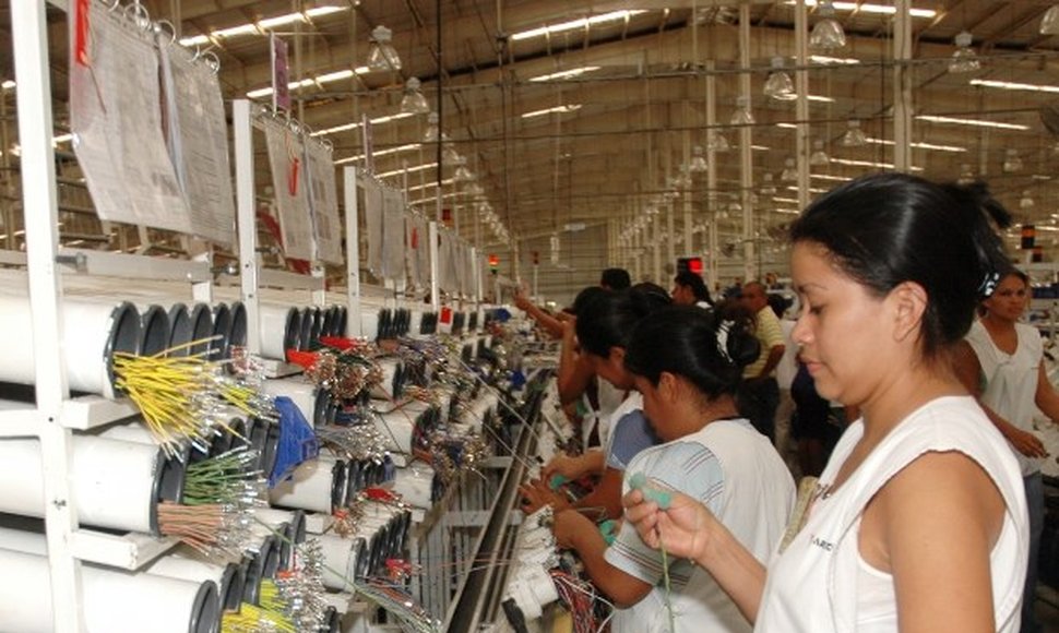 ONU: ellas están en desventaja laboral