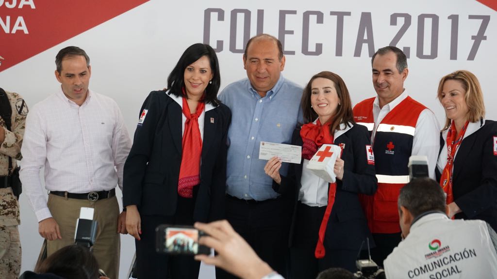 Encabeza Rubén inicio de <br>colecta anual de Cruz Roja
