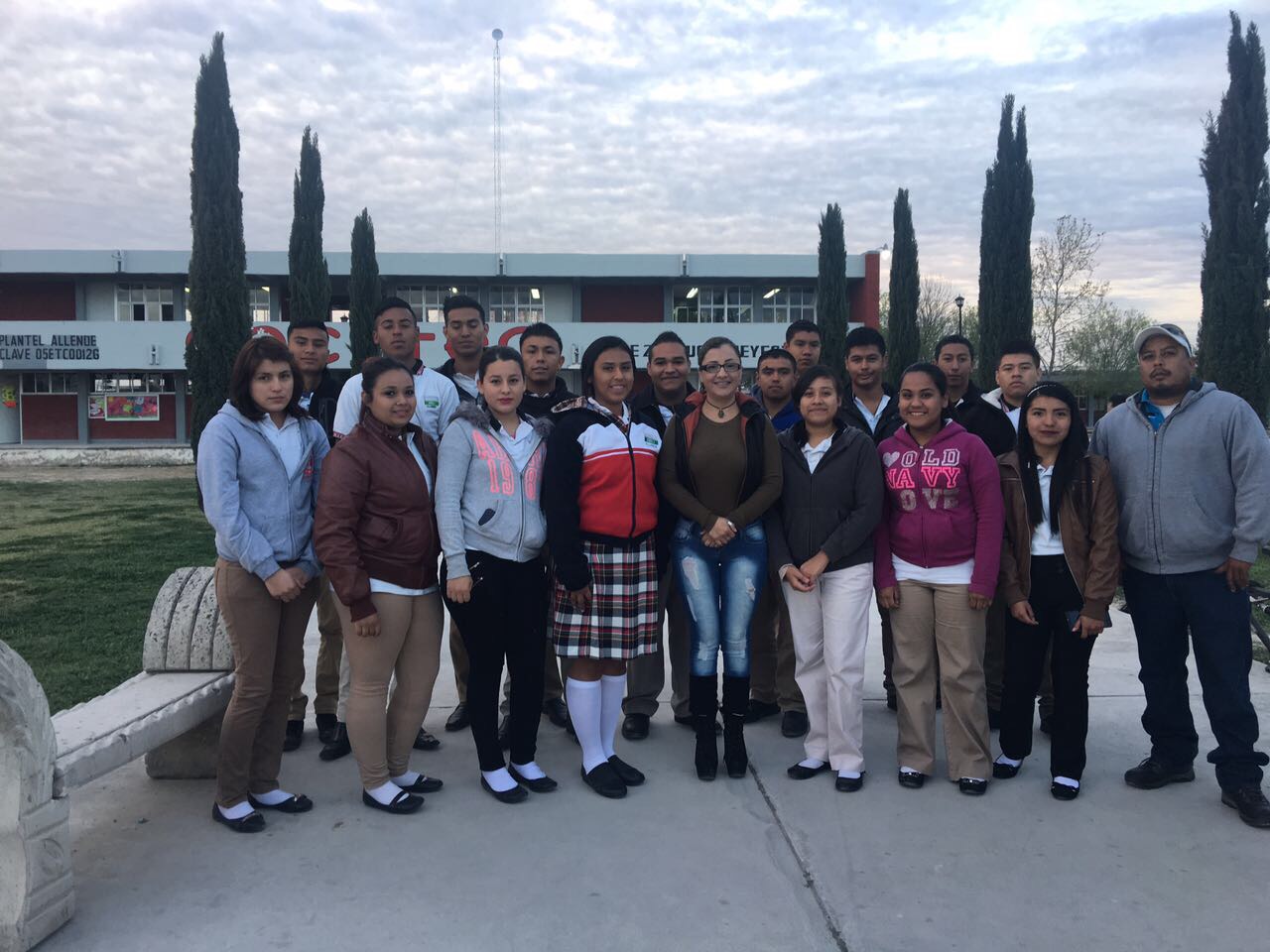 Incorporará empresa vidriera <br>a alumnos del Cecyte Allende