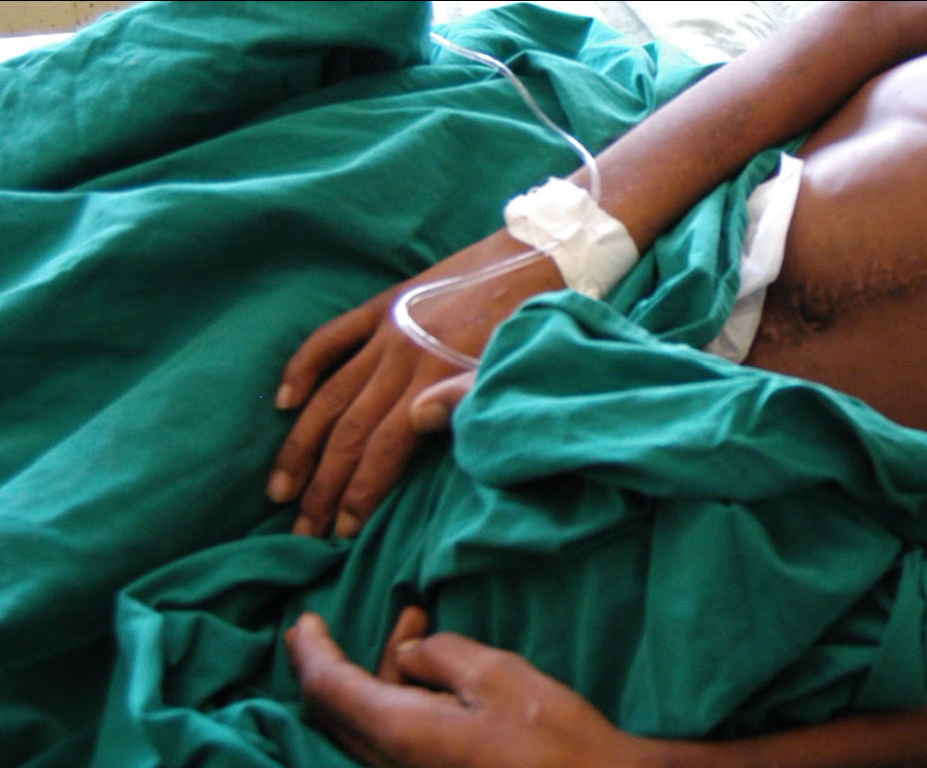 Atropellan a dos menores en <br>Monclova; uno está muy grave