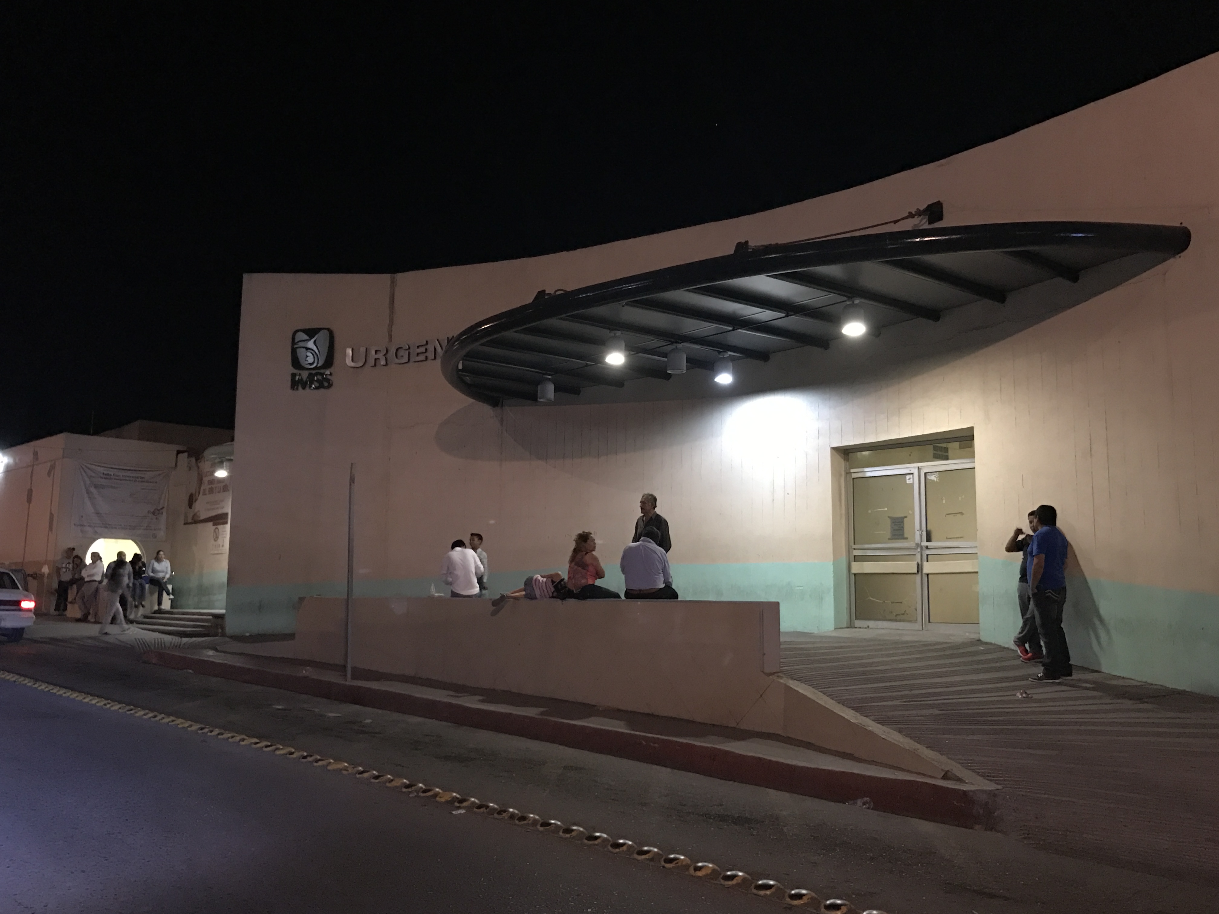 Saltillense falla hara kiri; <br>está grave en el IMSS