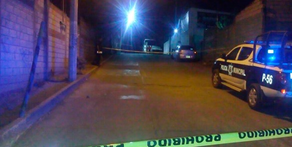 Policía municipal mata a una mujer durante riña en baile