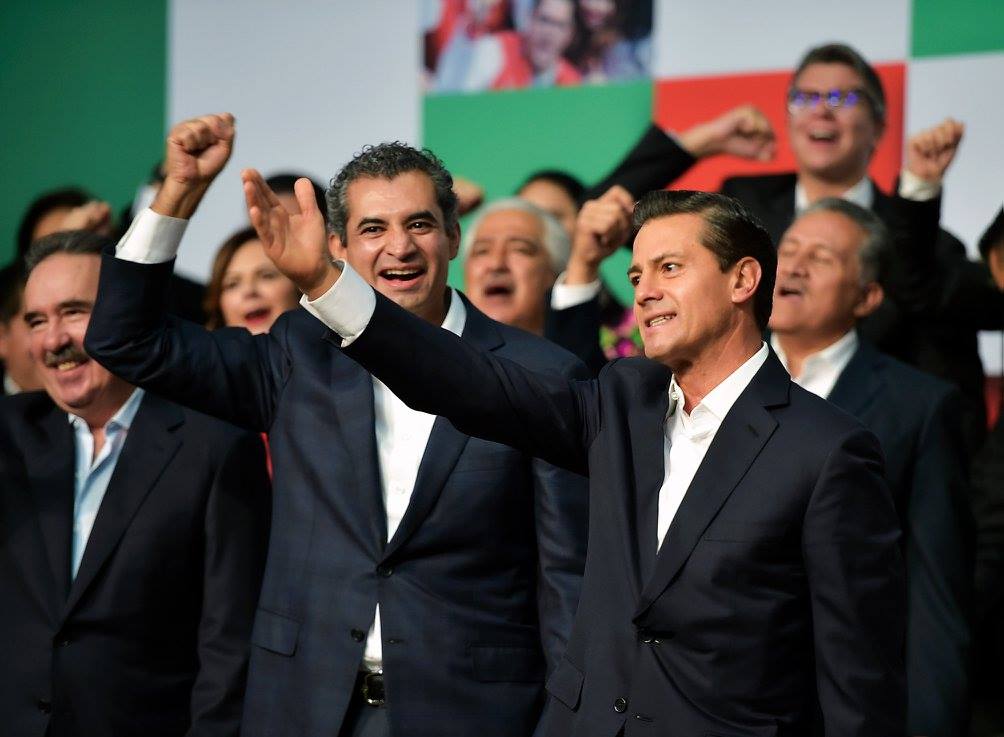 Asiste Peña Nieto a <br>celebrar los 88 años del PRI