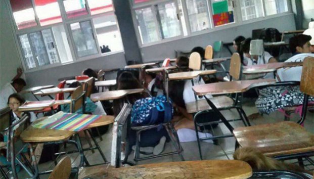 Balacera deja un muerto y terror en preparatoria