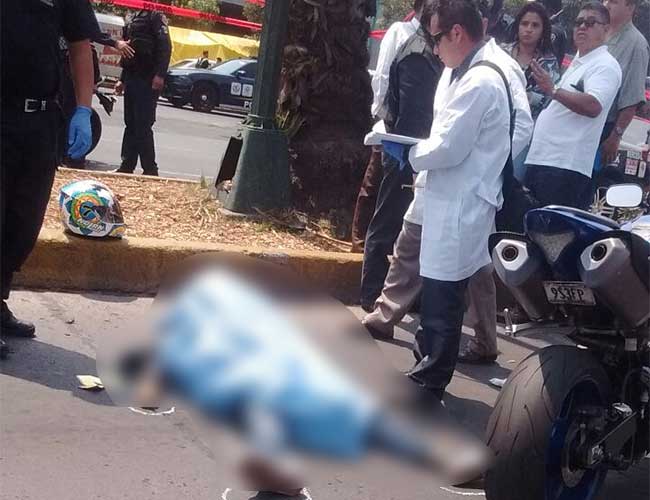 Se resiste a asalto y le disparan por la espalda