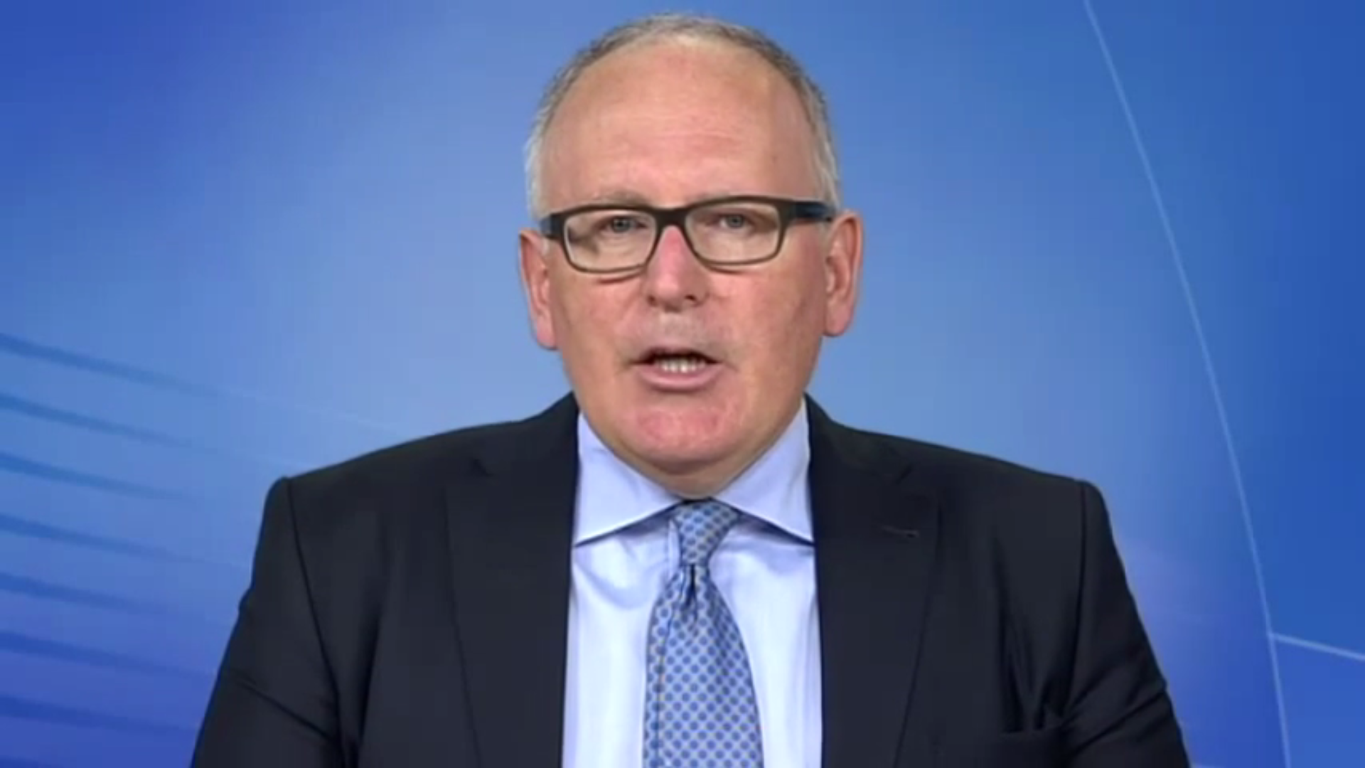 Bruselas amenaza con sanciones a los países que no acojan refugiados