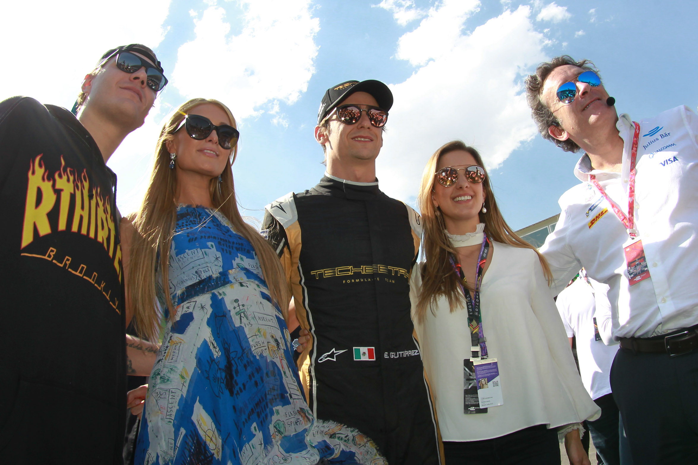 Acompaña Paris Hilton al piloto Esteban Gutiérrez en Fórmula “E”