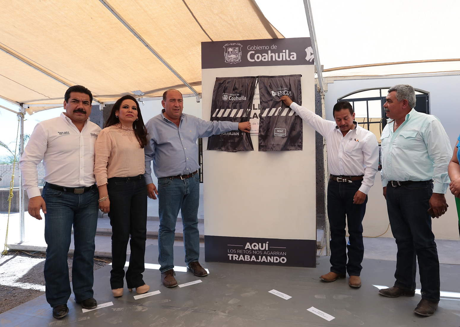 Entrega Rubén capilla de velación en Ocampo