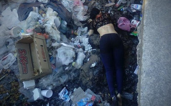 Hallan entre la basura el cuerpo de una joven en Sinaloa
