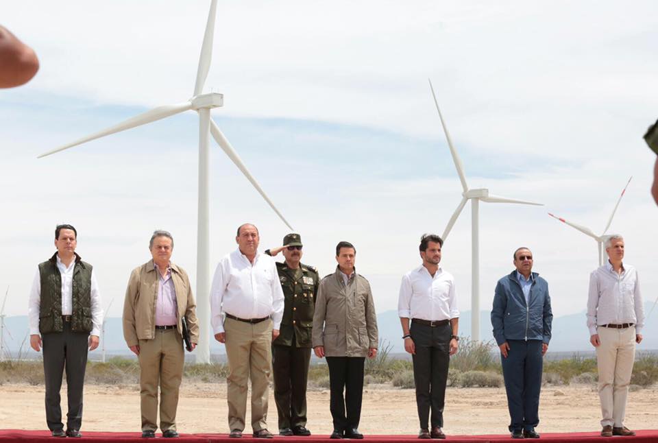 México reafirma seguridad energética con <br>reformas: EPN; inaugura parque eólico en Coahuila