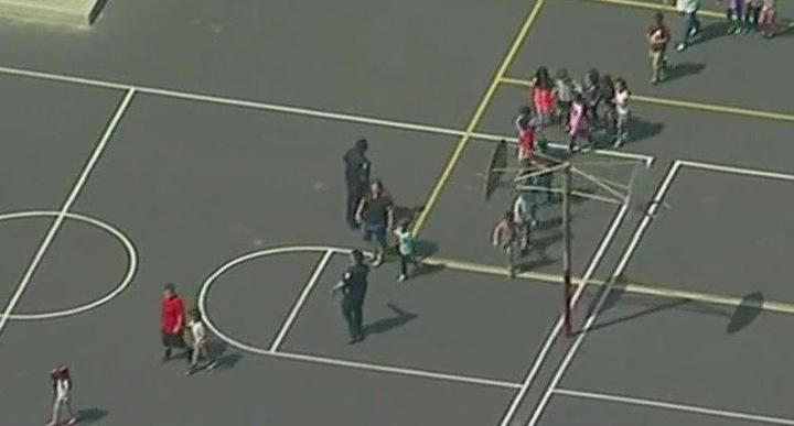 Reportan tiroteo en escuela de San Bernardino, California
