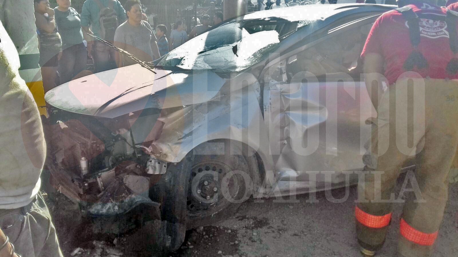 Embiste tren a familia en <br>San Pedro; muere la madre