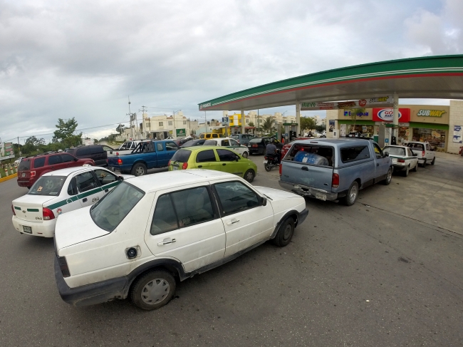 Caen hasta 50 por ciento ventas en gasolineras por comercio ilegal de combustible