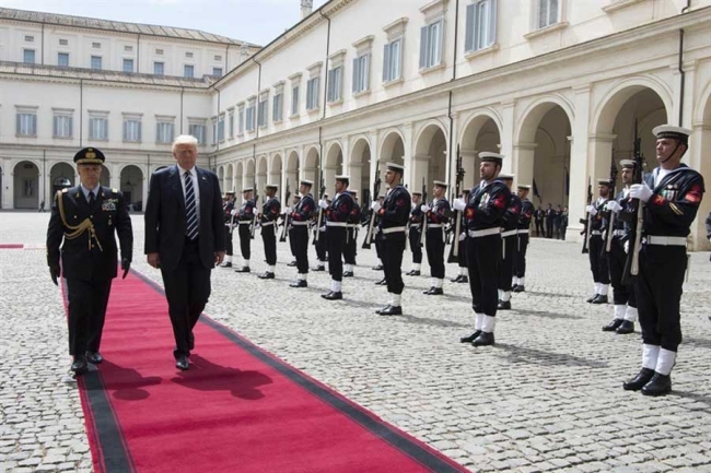 Diario colombiano afirma que primera gira de Trump fue “dulce y ruda”