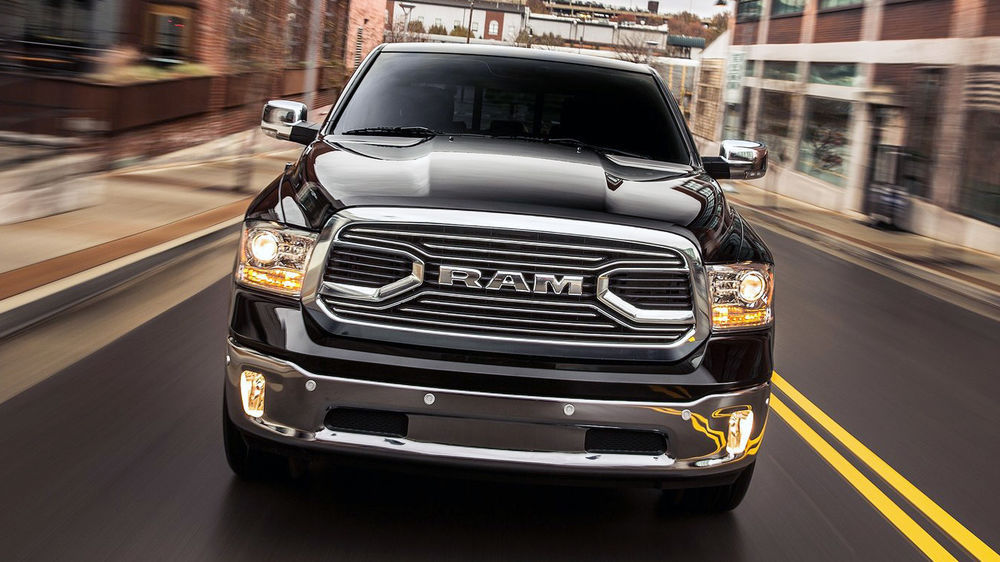 Fiat Chrysler llama a reparación a 1.2 millones de camionetas Ram