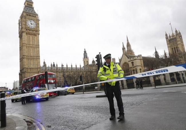 Reino Unido disminuye máxima alerta terrorista de crítica a severa