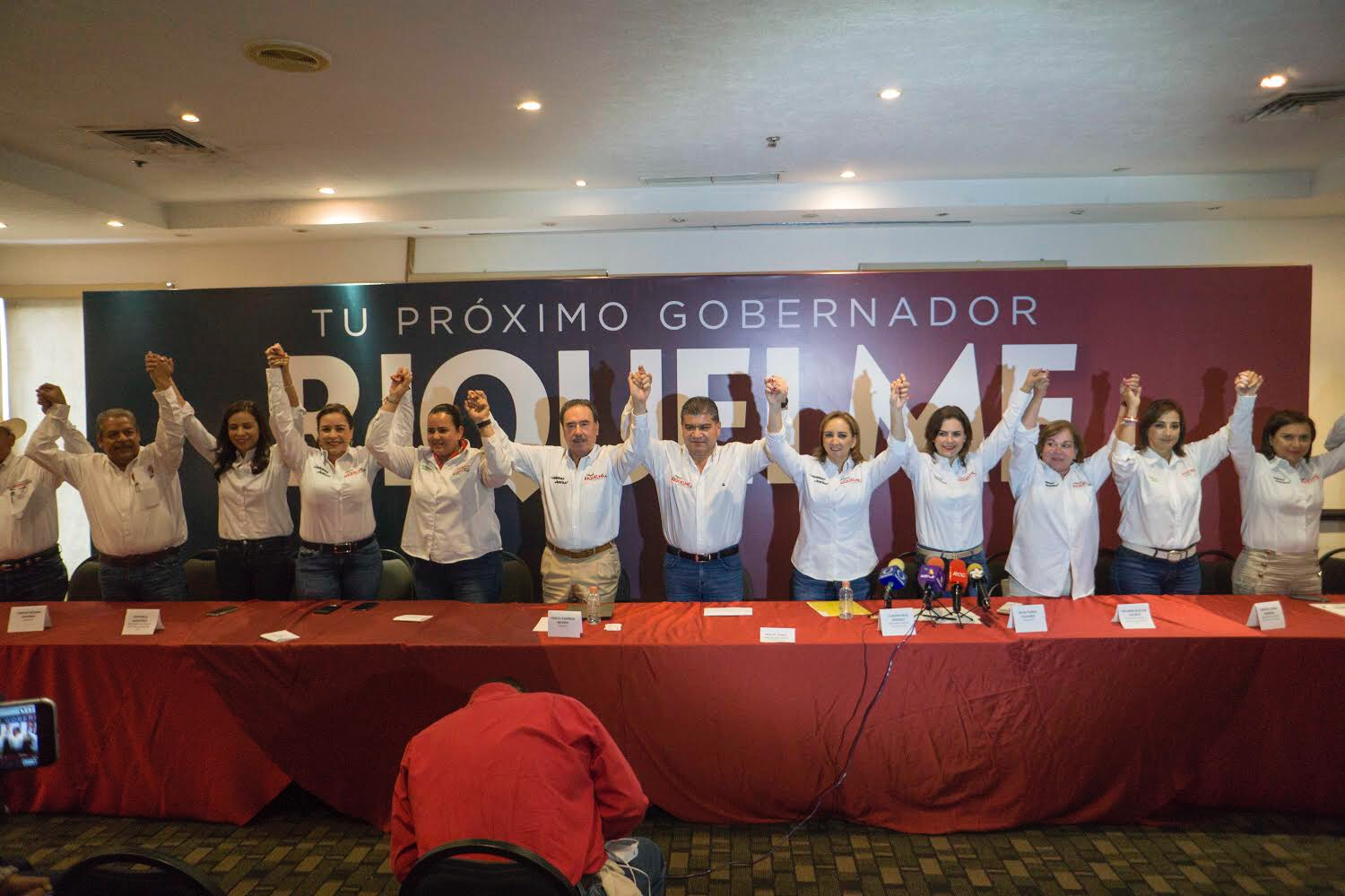 Riquelme como gobernador cumplirá <br>los mil un compromisos que firmó