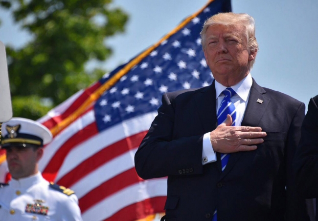 Mayoría estadunidense considera que Trump está abusando de su poder