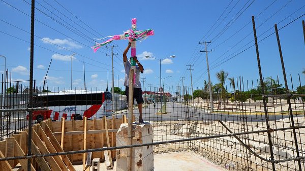 3 de Mayo Día del Albañil y de la Santa Cruz