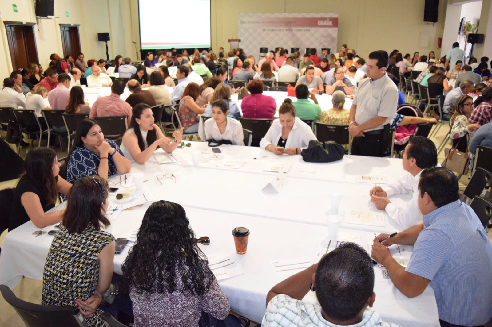 Proponen a Riquelme evaluar desempeño de servidores públicos