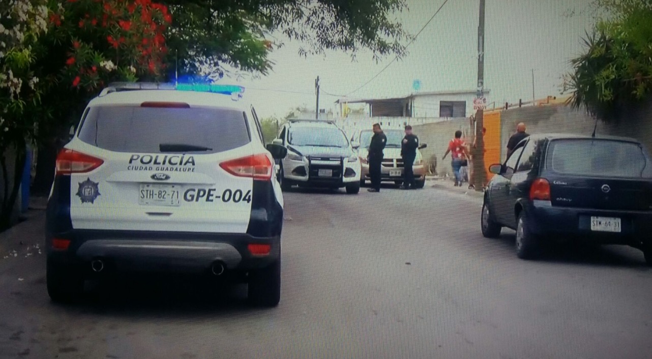 Alumna hiere a su maestro con arma blanca en Guadalupe NL