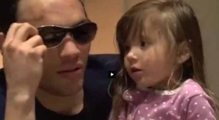 Chávez Jr. le dice a su hija: “el lobo me mordió” y ella le responde: “No…te pegó El Canelo