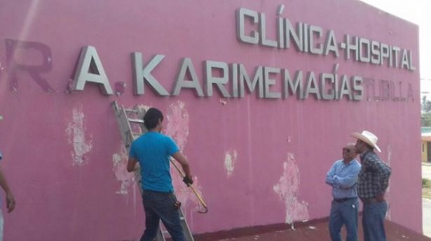 Quitan nombre de esposa de Duarte de hospital de Veracruz