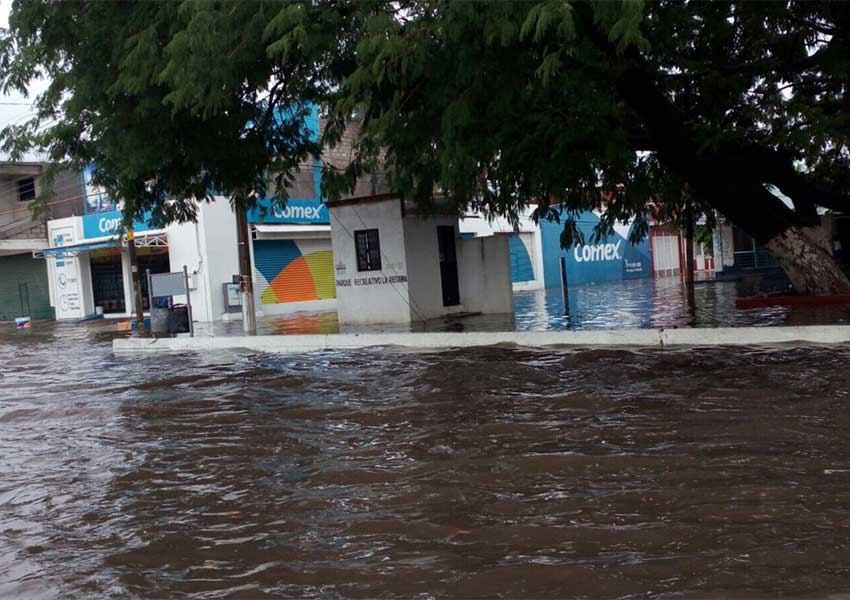 Suspenden clases en 3 municipios de Oaxaca por lluvia intensa