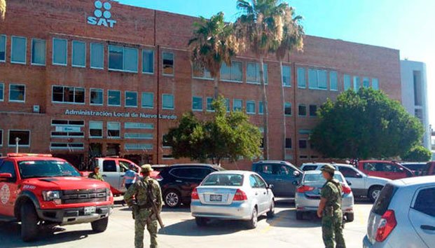 Evacuan SAT de Nuevo Laredo por amenaza de bomba