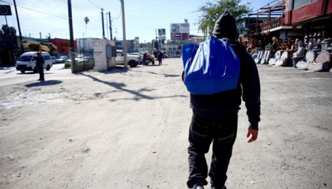 Indocumentado mexicano enfrenta pena de 20 años por reingresar a EUA