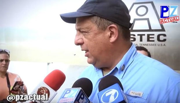 VIDEO: Presidente de Costa Rica se come una avispa en vivo