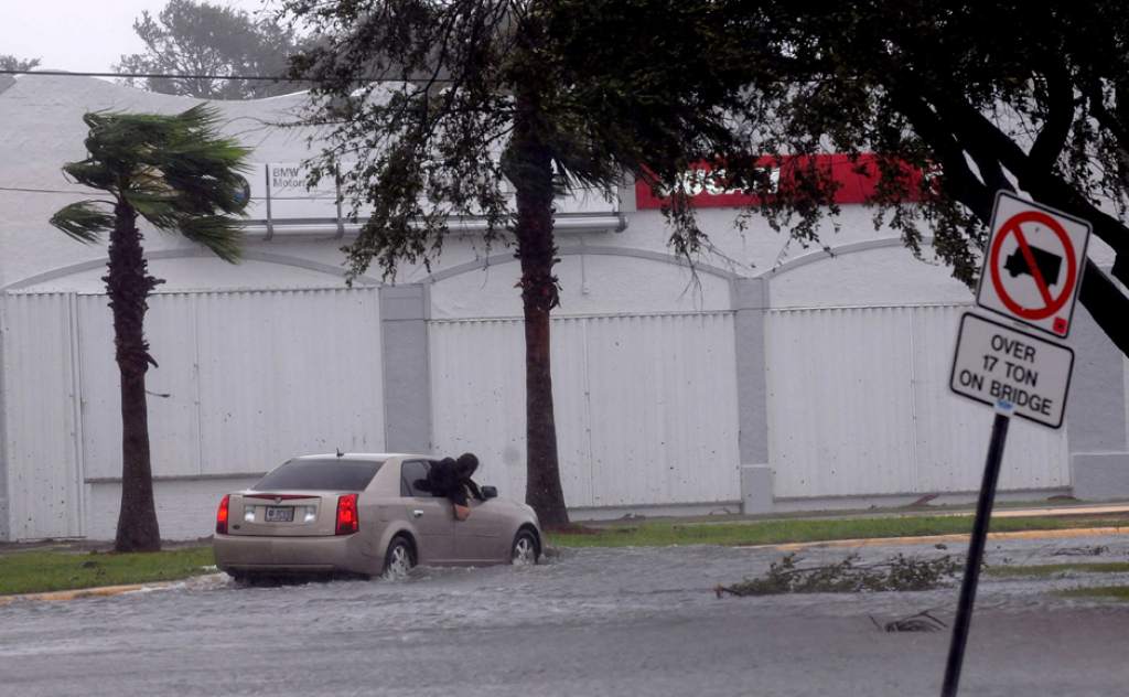 Tormenta Cindy se debilita pero continúan las fuertes lluvias en el sur de EUA