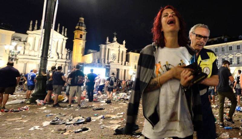 Muere mujer que resultó herida en estampida humana en Turín