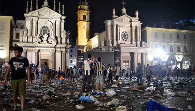Mil 527 heridos en estampida causada por falsa alarma de bomba en Turín